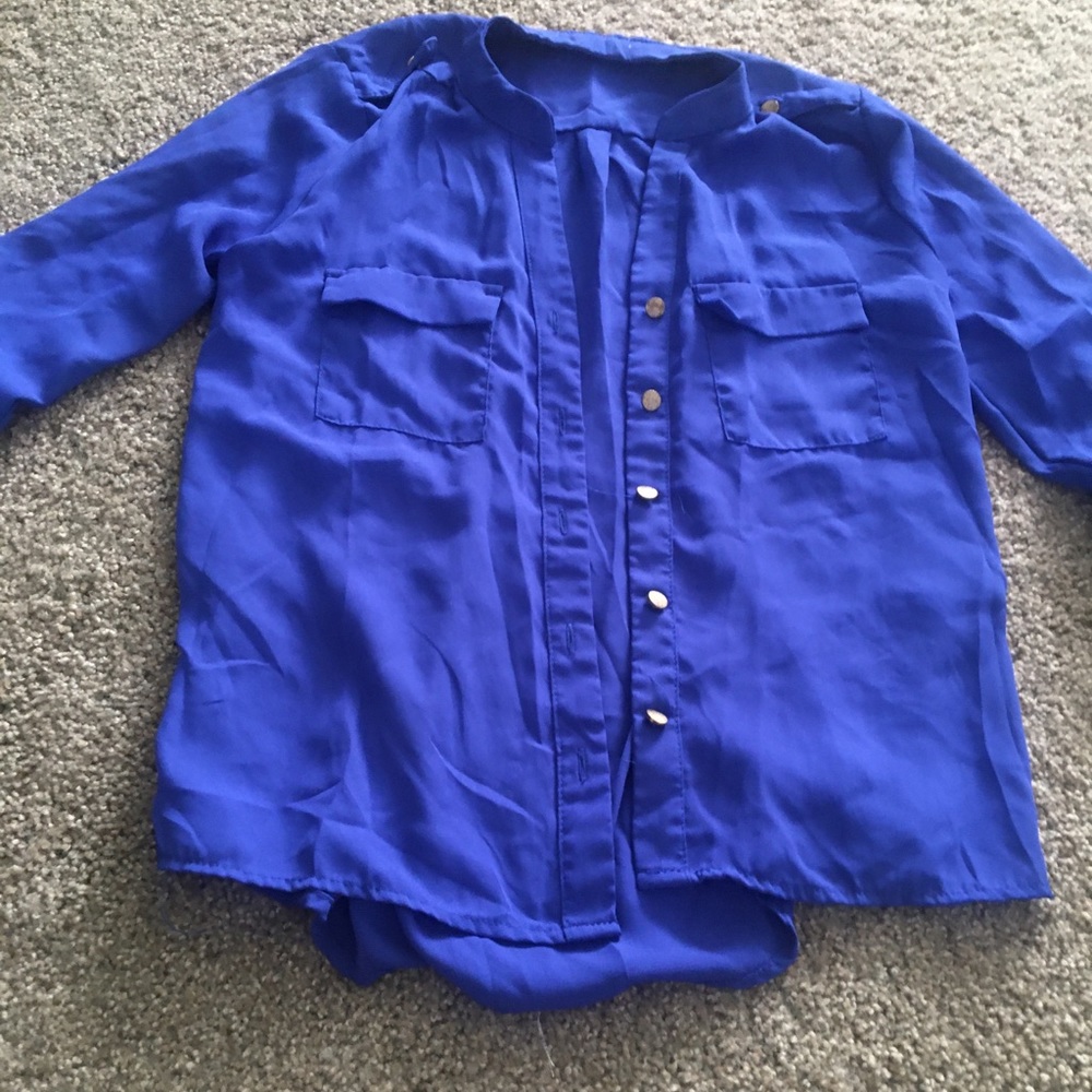 Fashionable button up
